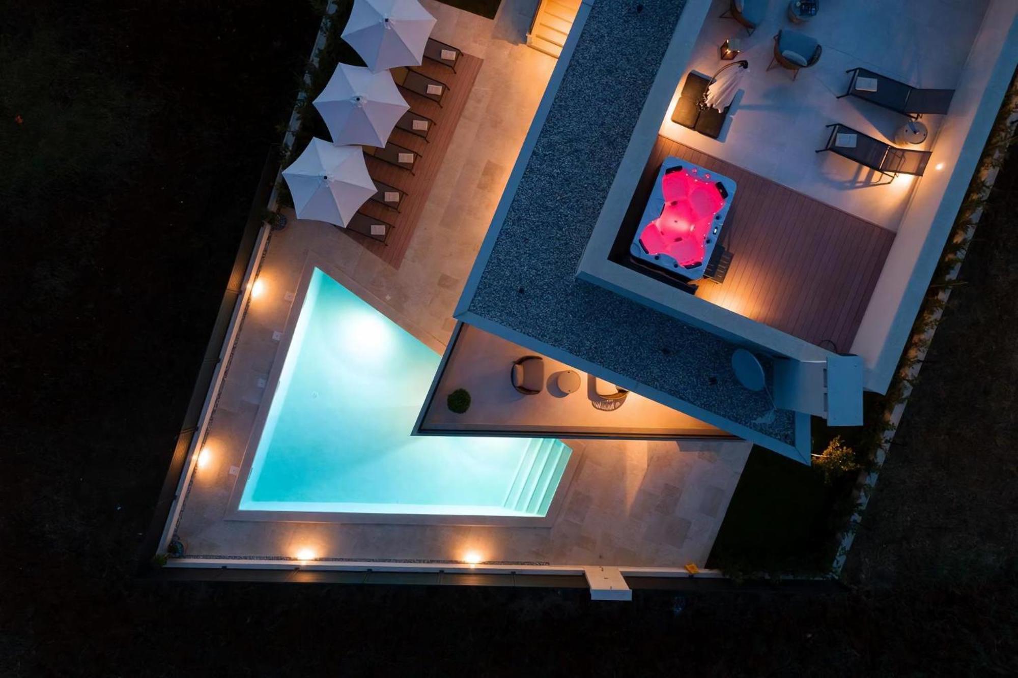 Luxurioese Villa Perla Mit Pool Und Jacuzzi 포레치 외부 사진