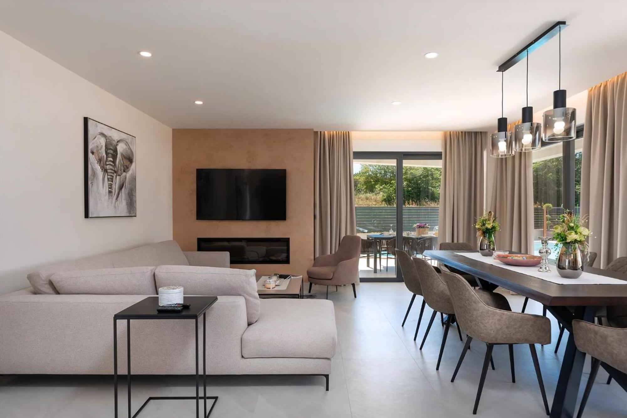 Luxurioese Villa Perla Mit Pool Und Jacuzzi 포레치 외부 사진